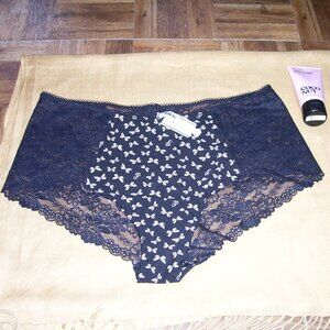 VS Pink Panty & Lotion Duo